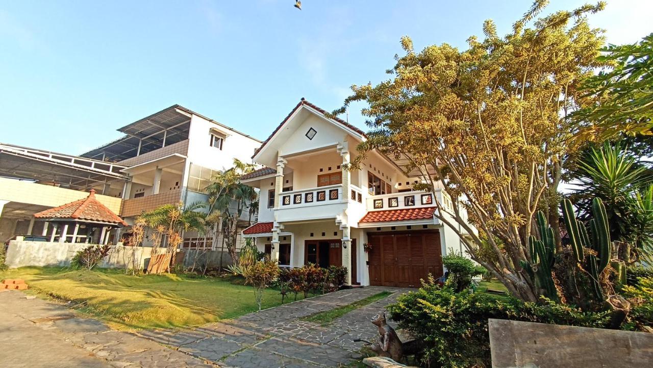 Villa Ohana Batu Exteriör bild